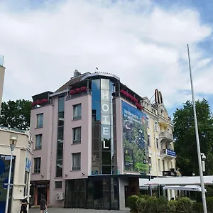 Family Hotel Opera - Former City Mark Hotel מלון